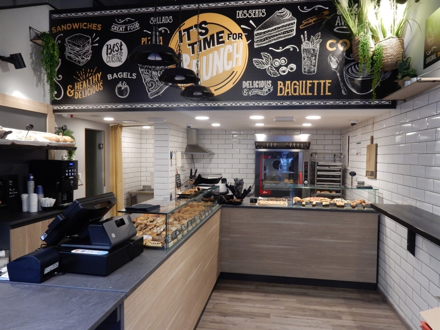 pekarskerashladnetoplevitrineistalazezakruhpecivatakeawaylun