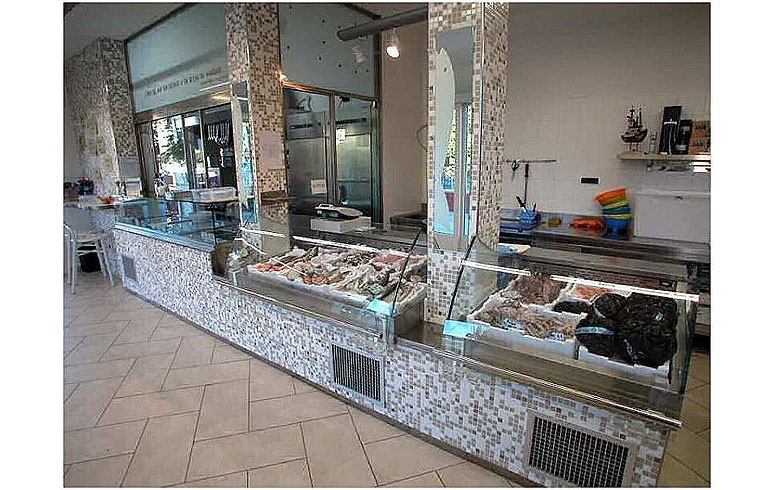 Rashladne vitrine za ribu, oprema za ribarnice 2